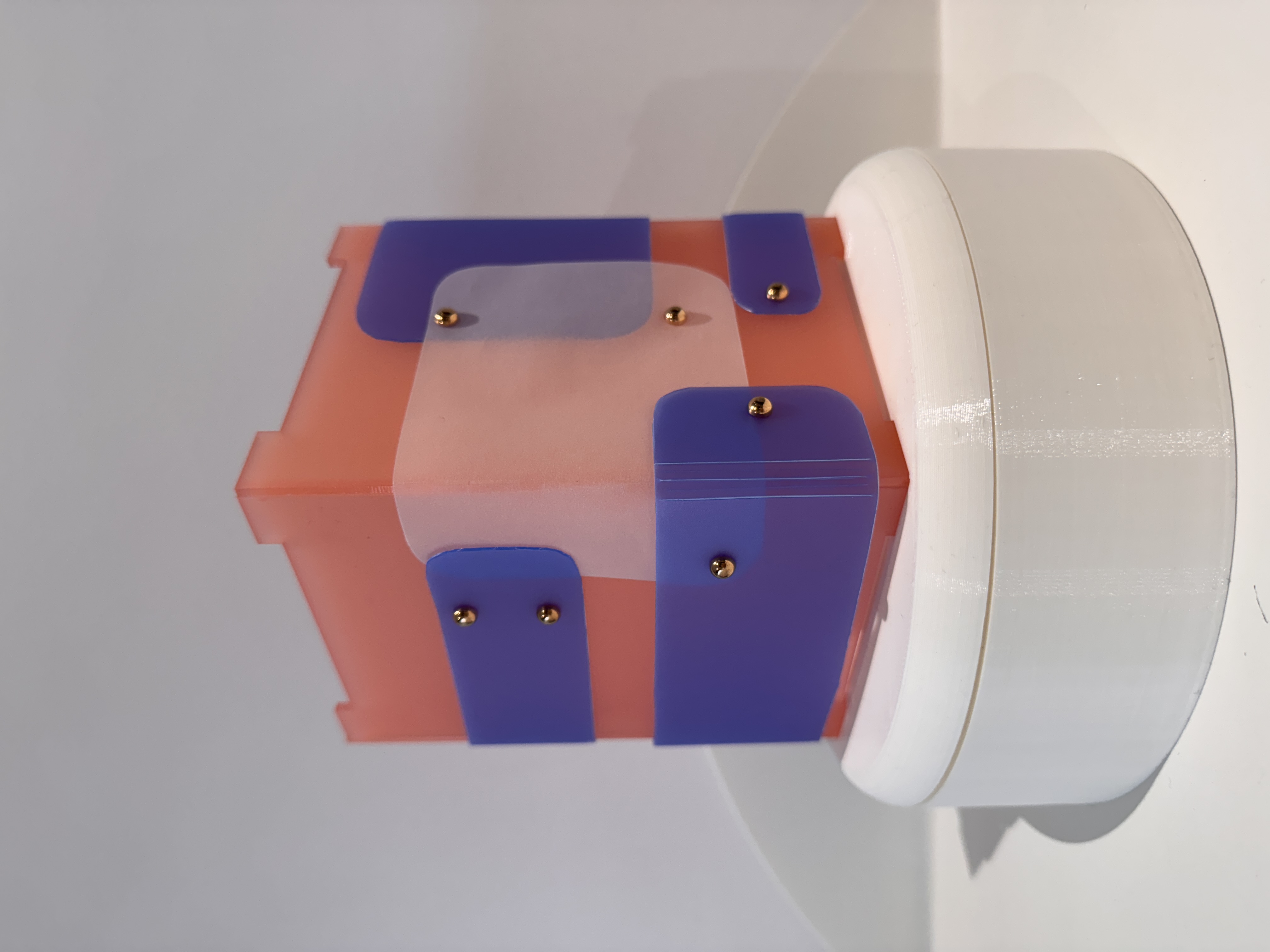 LumiNoto, an AI 3D printed lamp that takes notes on an app as you speak.